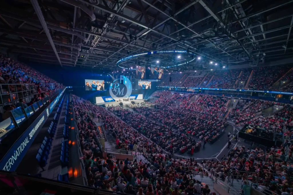 355885558_817463559750055_7007065272153527702 Großes Event von PM-International mit Bühnenpräsentation und begeistertem Publikum